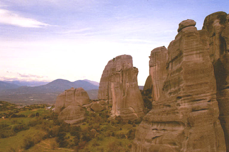 meteora.cliffview.jpg